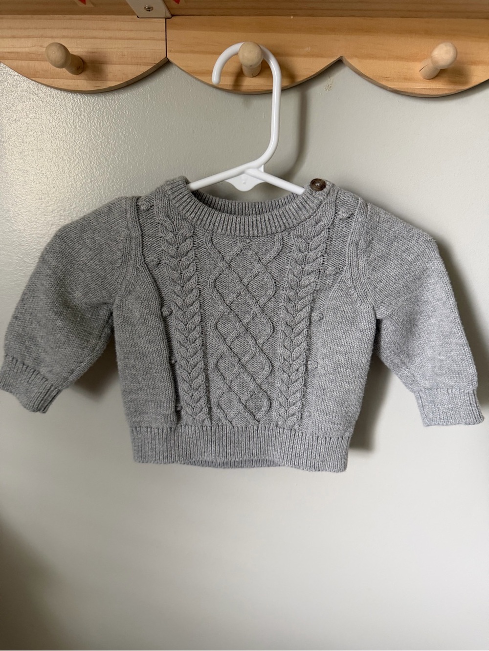 Carter's Gray Cable Knit Pullover Sweater 0-3M Shoulder Buttons Crewneck